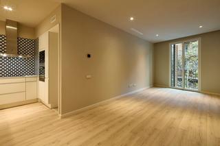 Rent Flat in Calle valencia 593-