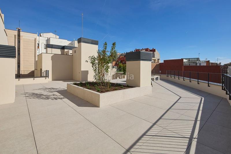 Foto f12b231a-60ef-4b0f-bf1a-ec3944a35186. Location appartement dans calle valencia 593- dans El Camp de l´Arpa del Clot Barcelona