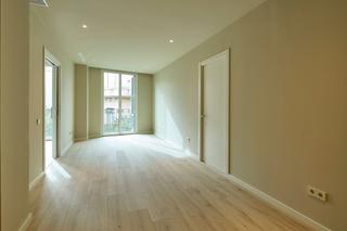 Miete Etagenwohnung in Calle valencia 593-