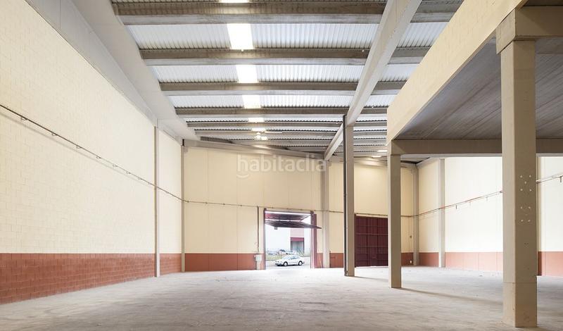 Foto c391eb3a-c6e5-4561-9a02-2d67a610c9c9. Affitto capannone industriale in calle progres 28 in Abrera
