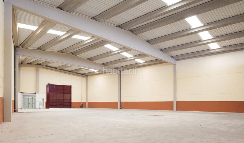 Foto d8037a1c-994f-4d47-92e4-de3c74837985. Affitto capannone industriale in calle progres 28 in Abrera