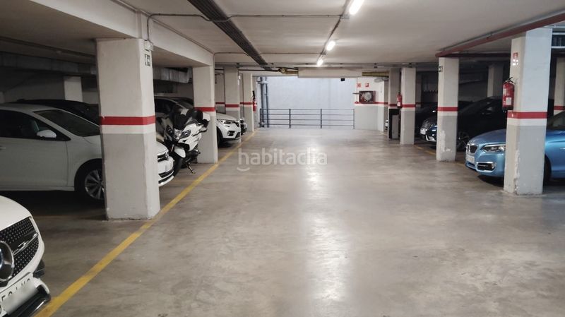 Foto 2f75cea9-385b-4a62-9c5c-37bdd97ddb59. Lloguer aparcament cotxe a calle tomas breton 32 a Esplugues de Llobregat