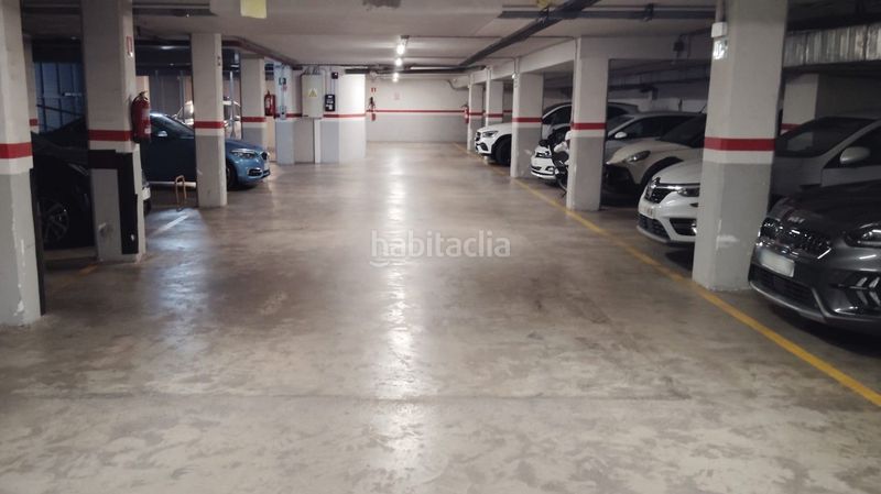 Foto 8038f9a1-b9af-4ccd-903f-a50c6c2a4581. Lloguer aparcament cotxe a calle tomas breton 32 a Esplugues de Llobregat