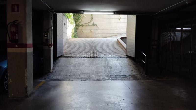 Foto df8ce7db-7ae1-421a-9f80-248ae6aed250. Lloguer aparcament cotxe a calle tomas breton 32 a Esplugues de Llobregat