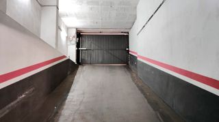 Rent Car parking in Calle rocafort 98