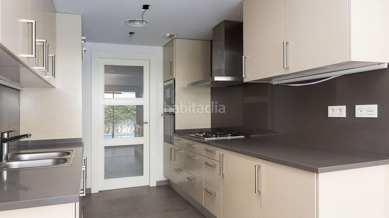 Foto 0f9a8402-28f7-4e38-a45f-044d2371ea7f. Alquiler casa en calle poble amazic poble amazic 25 7-27 en Sabadell