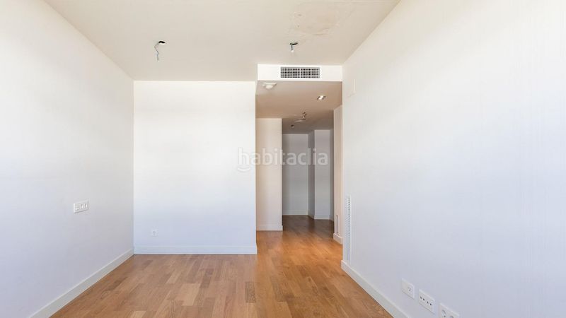 Foto 15bd1bba-2b66-4c90-81d0-4e1f26298f7f. Alquiler casa en calle poble amazic poble amazic 25 7-27 en Sabadell