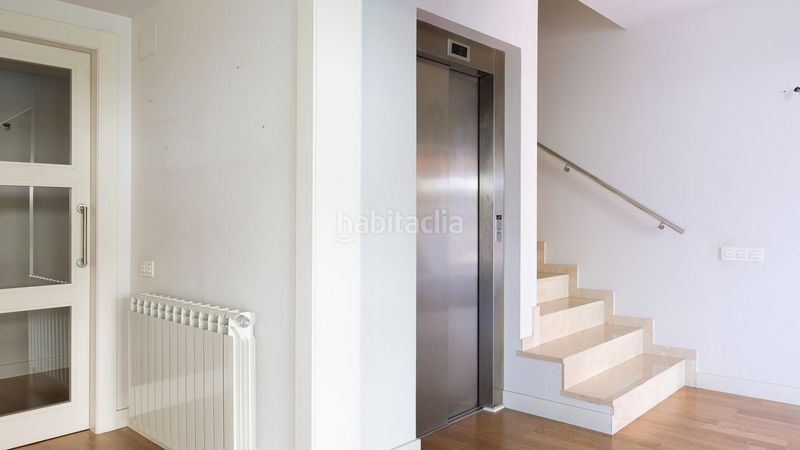Foto 3126cf33-f3b2-4b54-beb0-3d1e67ab276c. Alquiler casa en calle poble amazic poble amazic 25 7-27 en Sabadell