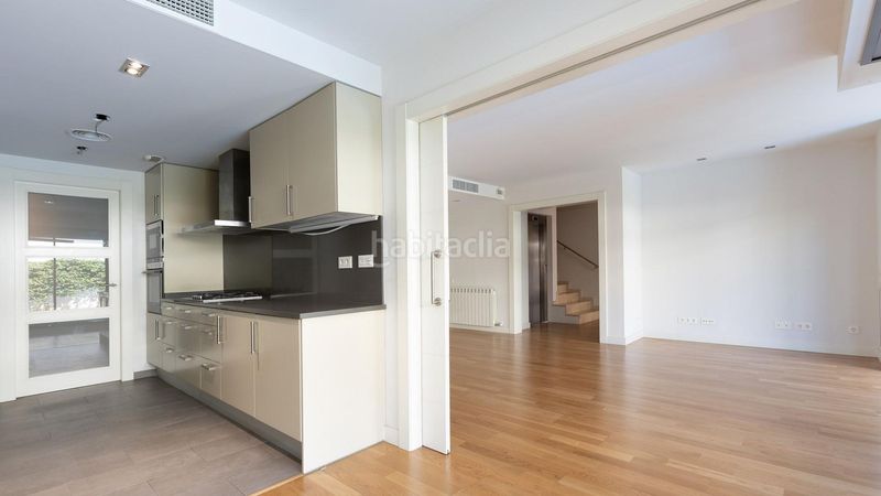 Foto 45d59573-8e53-421d-a5eb-32280b9970bd. Alquiler casa en calle poble amazic poble amazic 25 7-27 en Sabadell