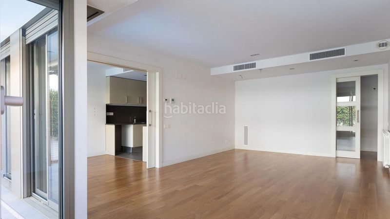 Foto 4bebd56b-0af0-4b9a-baf0-416a913ca20a. Alquiler casa en calle poble amazic poble amazic 25 7-27 en Sabadell