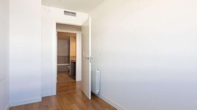 Foto 7805afe2-6323-4c70-9770-54174697e89d. Alquiler casa en calle poble amazic poble amazic 25 7-27 en Sabadell