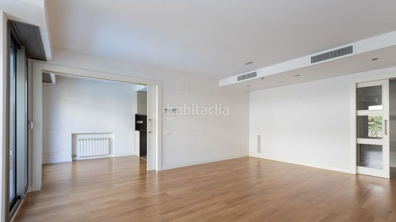 Foto b5327614-79b0-4dc3-aaf3-290c5f948ec5. Alquiler casa en calle poble amazic poble amazic 25 7-27 en Sabadell
