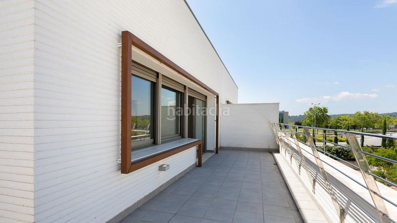 Foto de1f75f7-0fbe-4bdd-a015-e1482a65d567. Alquiler casa en calle poble amazic poble amazic 25 7-27 en Sabadell