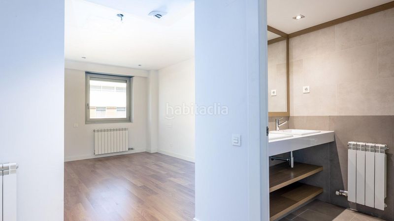 Foto ed5d8dbc-1820-4709-8fc3-a24f7d2388b5. Alquiler casa en calle poble amazic poble amazic 25 7-27 en Sabadell