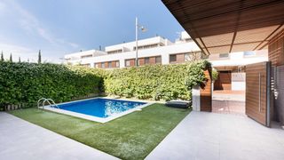 Alquiler Casa en Calle poble amazic 7-27
