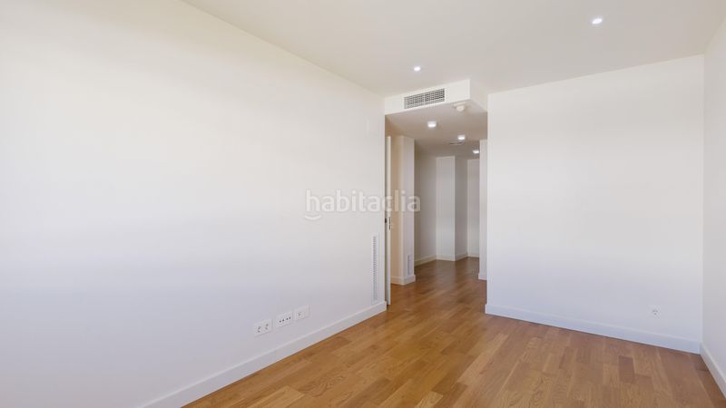 Foto 14d6a755-dc55-4da8-904c-ba6bb89b31da. Alquiler casa en calle poble amazic 7-27 en Can Gambús Sabadell