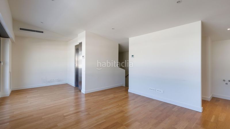 Foto 78fc9616-9a91-4895-b231-36645beae0f6. Alquiler casa en calle poble amazic 7-27 en Can Gambús Sabadell