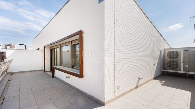 Foto dd1f5820-bd13-4653-927b-41f11a52d3db. Alquiler casa en calle poble amazic 7-27 en Can Gambús Sabadell
