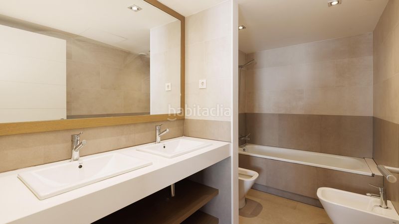 Foto e32ab56f-0585-4e13-a4d8-308cdd6b2f6a. Alquiler casa en calle poble amazic 7-27 en Can Gambús Sabadell