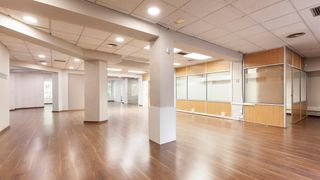 Miete Büro in Calle napols 343