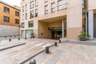 Rent Car parking in Calle raval del pallol 1