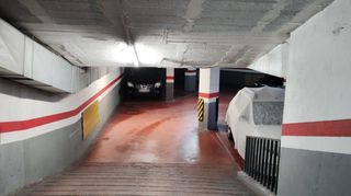 Aparcament cotxe a CALLE CONSELL DE CENT 216