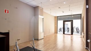 Lloguer Local Comercial a Calle sant gervasi 64