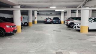 Miete Motorradparkplatz in Calle padua 31