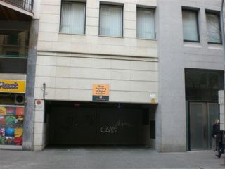 Lloguer Aparcament cotxe a Calle diputacio 119