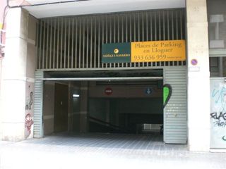 Miete Autoparkplatz in Calle dos de maig 218