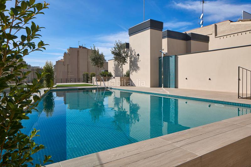 Foto b55a3a66-022e-4802-9a73-015f144d0d83. Promoción PISOS VALÈNCIA - ROGENT en Barcelona. Edificio viviendas de obra nueva