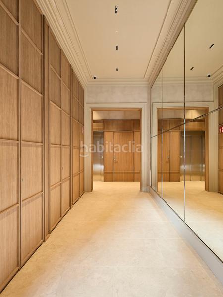 Foto f97b4b3f-43e3-46cb-b515-fcef29612493. Promoción PISOS VALÈNCIA - ROGENT en Barcelona. Edificio viviendas de obra nueva