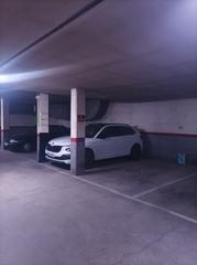 Aparcament cotxe a Ronda francesc maci 60. Parquin para coche