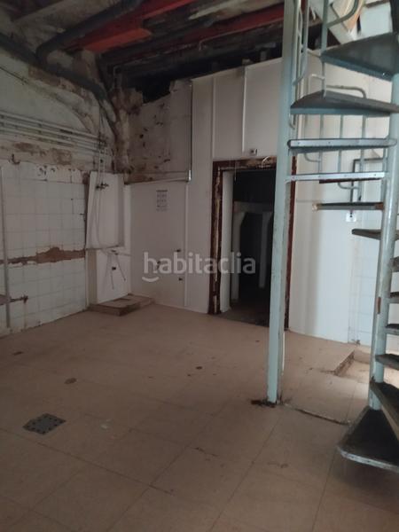 Foto 128ab426-dc8a-4bd8-b890-0e0cbca10b03. Alquiler local comercial en plaça de cuba 1 local en plaza de cuba, oportunidad de tener su negocio y la vivienda arriba en Mataró