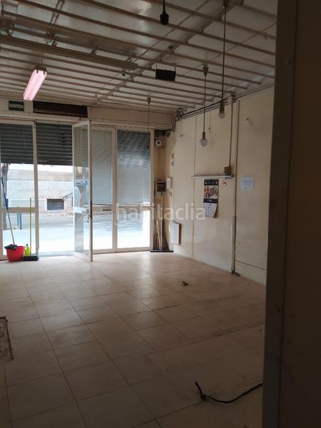 Foto d121ba85-4191-4b59-b78b-476b2360d422. Alquiler local comercial en plaça de cuba 1 local en plaza de cuba, oportunidad de tener su negocio y la vivienda arriba en Mataró