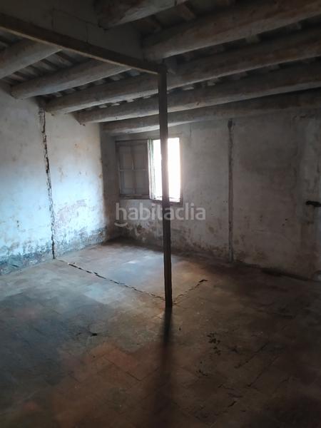 Foto d751d623-e71f-4818-ae78-f6b176112e25. Alquiler local comercial en plaça de cuba 1 local en plaza de cuba, oportunidad de tener su negocio y la vivienda arriba en Mataró