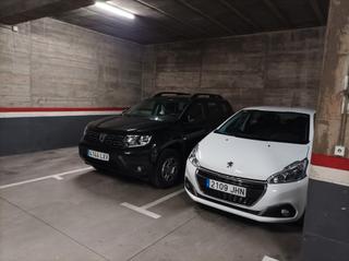 Lloguer Aparcament cotxe a Carrer de cristòfor colom 85. Parquing para coche de facil acceso