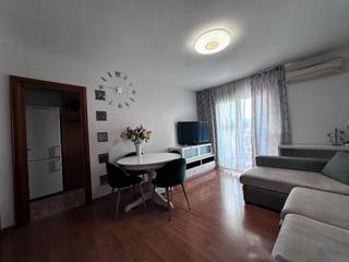 Appartement à Avinguda de jaume recoder 58. Piso de 3 habitaciones todo exterior y con vistas