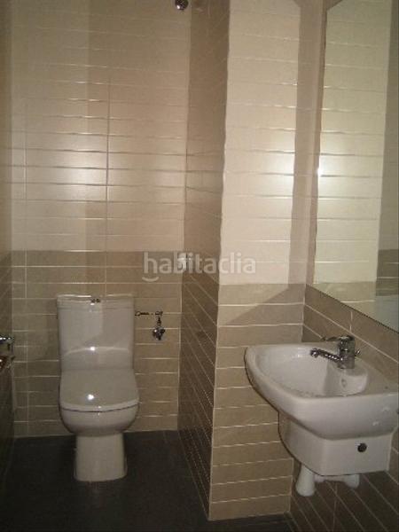 Foto 5e622d2d-7bd5-466c-9204-9fa57c4608ca. Alquiler oficina en carrer d'altafulla 8 despacho con muy buena ubicación e imagen con vistas al mar en Mataró