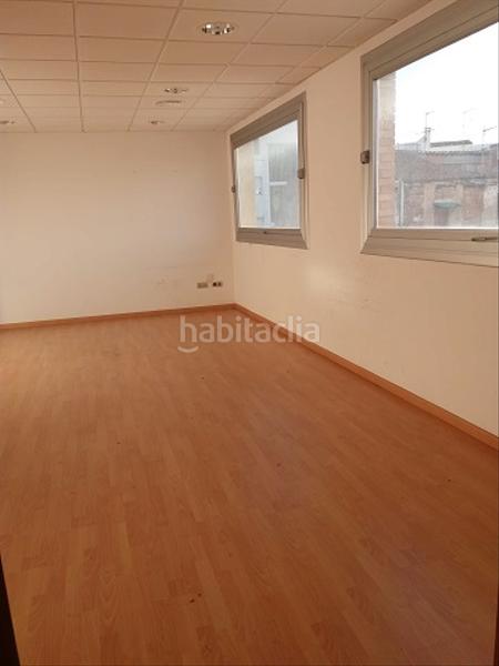 Foto 4f0e53a2-8b69-40da-a5e7-bd81ea6bf716. Lloguer oficina a carrer d'altafulla 8 a Centre Mataró