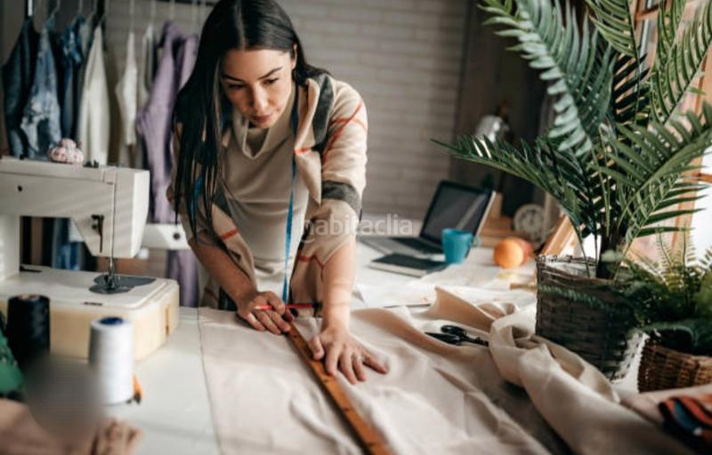 Foto 7eda402d-8d58-47ce-b97f-e809838efdb0. Affitto locale commerciale in carrer de sant benet 70 in Mataró