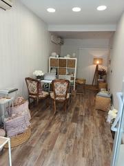 Lloguer Local Comercial a Carrer de sant benet 70. Local despacho muy ubicado