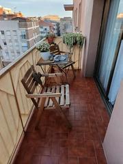 Appartement  Carrer pepeta moreu 23. Piso de 2 habitaciones todo exterior