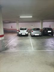 Affitto Posto auto in Carrer de la riera 100. Parquing para coche normal