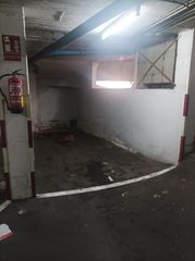 Affitto Posto auto in Camí ral de la mercè 343. Parquin de facil acceso