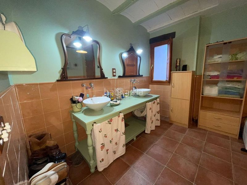 Foto c1385471-b15a-4291-9fe1-63ed08f96e2a. Casa amb calefacció a Tivenys