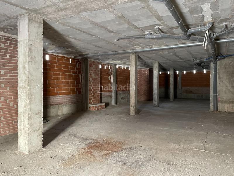 Foto 5b34ed32-8183-4969-ac2b-fa3135315bd3. Lloguer local comercial a Centre Tortosa