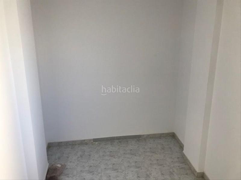 Foto f3610b3b-1327-429a-b38c-a018a429192d. Alquiler parking coche parquing con trastero en alquiler en Roquetes