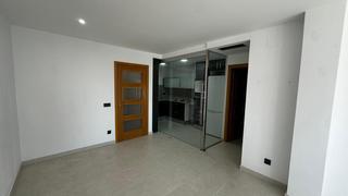 Lloguer Pis  Cristofol despuig 33. Piso en alquiler en el centro, con piscina y plaza de parking