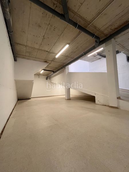 Foto 51072428-da98-453e-8f66-483dd3be2395. Aparcament cotxe a Es Mercadal poble Es Mercadal
